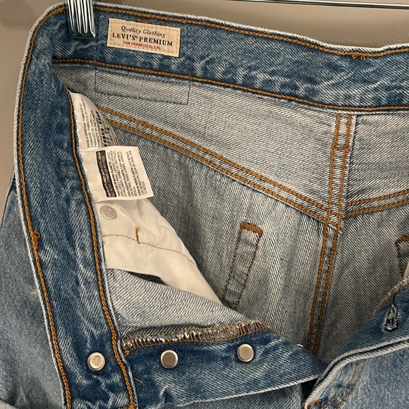 Levi’s 501 Denim Distressed Cuffed Shorts 100% Cotton size 27 - Picture 3 of 8